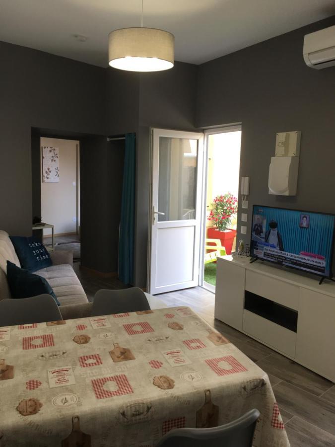La Casa Des Petites Maries Terrasse Clim Wifi Lägenhet Marseille Exteriör bild